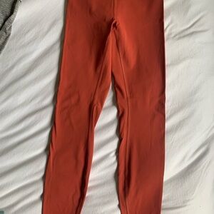Lululemon Athletica Women's Coral Leggings